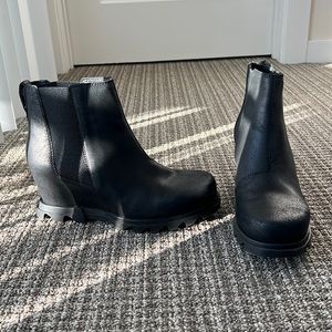 SOREL WOMEN'S JOAN OF ARCTIC™ WEDGE III CHELSEA BOOTIE, size 9